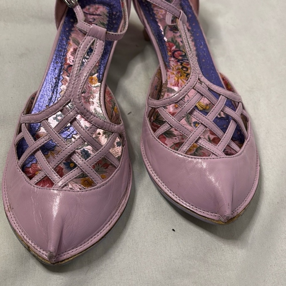 Irregular Choice “Linda” Lattice Kitten Heels - Picture 3 of 10